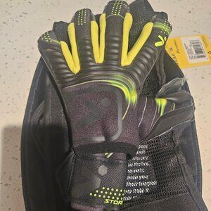 Storelli Silencer Goalkeeper gloves